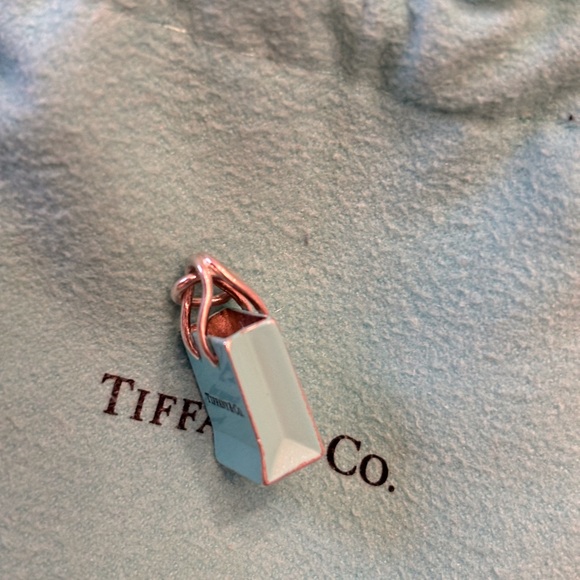 Tiffany&Co - Picture 5 of 9